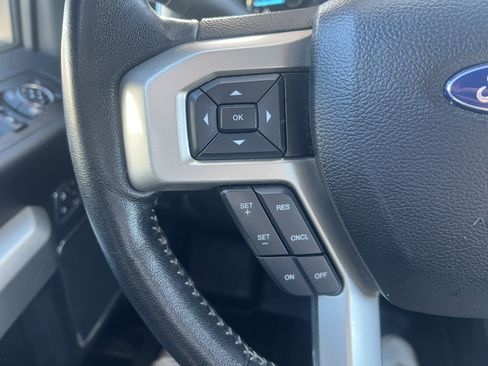 Used 2020 Ford F150 Lariat image 19