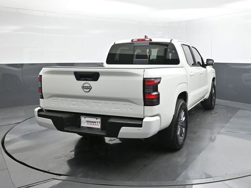 New 2025 Nissan Frontier SV w/ SV Convenience Package image 11
