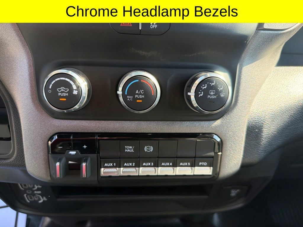 Used 2024 RAM 5500 Tradesman w/ Chrome Appearance Group AWD/4WD image 25