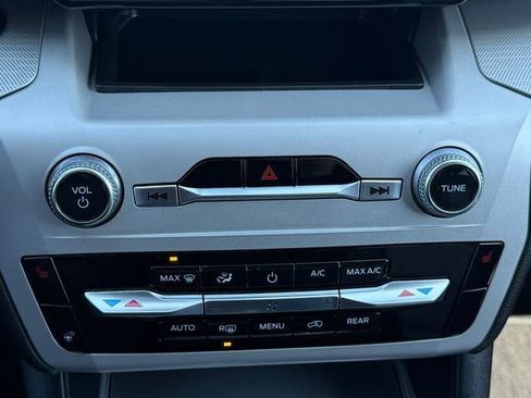 Used 2023 Ford Explorer XLT w/ Equipment Group 202A image 12