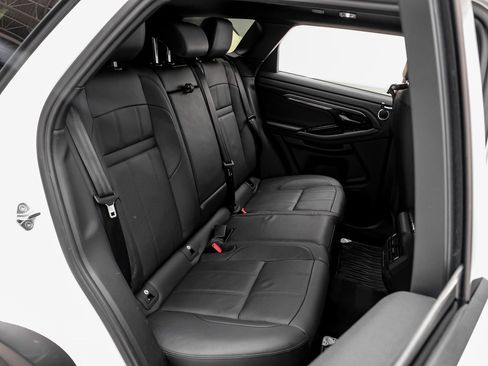 Used 2023 Land Rover Range Rover Evoque R-Dynamic SE image 31