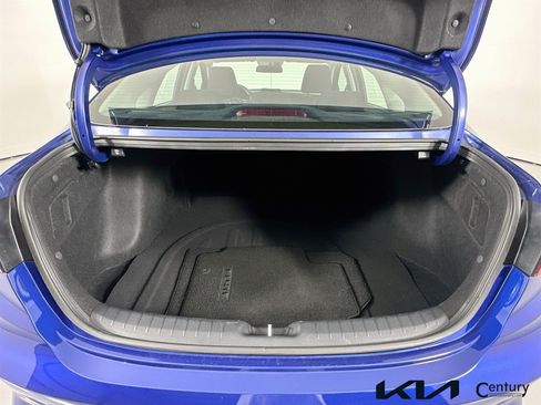 Certified 2023 Kia Forte LXS w/ LXS Technology Package FWD image 23