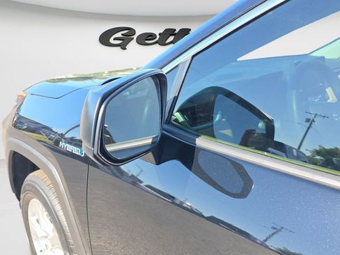 Used 2021 Toyota RAV4 LE AWD/4WD image 25