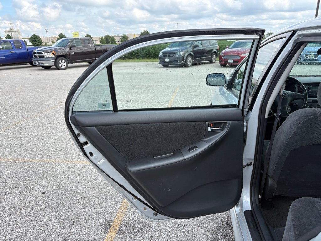 Used 2005 Toyota Corolla S w/ Enhanced Pwr Pkg FWD image 26