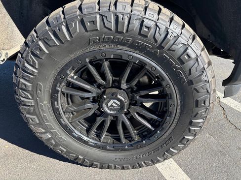 Used 2024 GMC Sierra 2500 AT4 w/ AT4 Premium Plus Package image 18