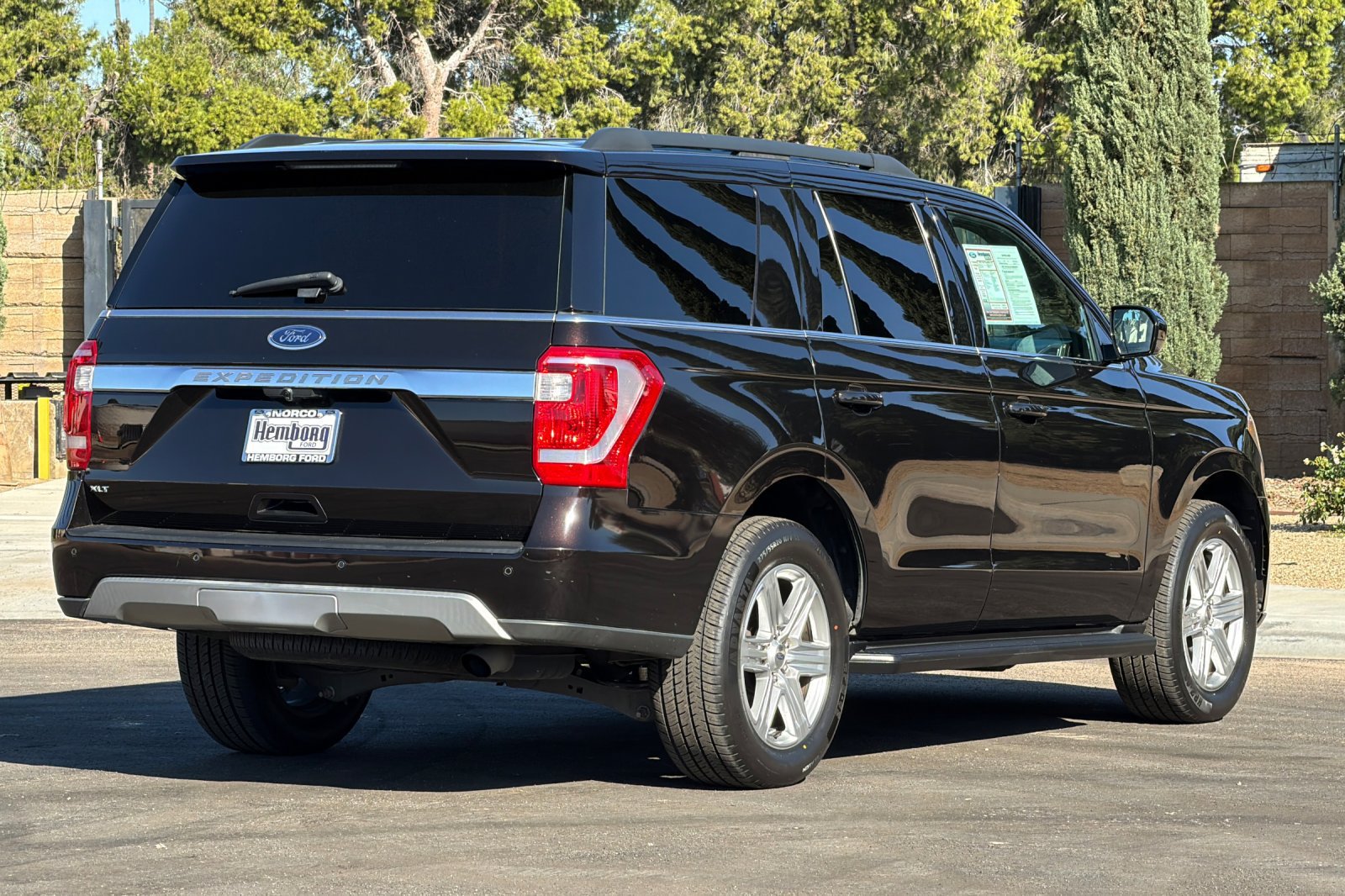 Used 2021 Ford Expedition XLT RWD image 4
