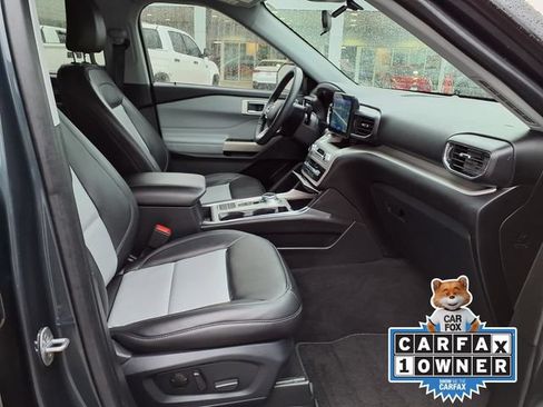 Used 2023 Ford Explorer XLT w/ Equipment Group 202A RWD image 19