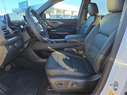 New 2026 Chevrolet Traverse LT image 10