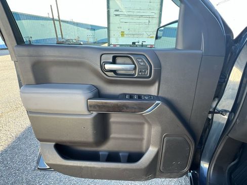 Certified 2022 GMC Sierra 1500 SLT w/ SLT Convenience Package image 21