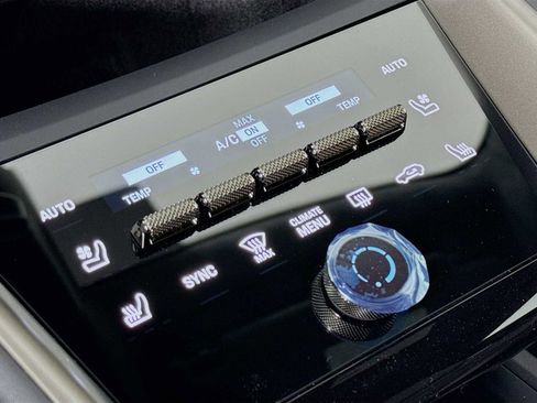 New 2025 Porsche Macan Turbo Electric image 22