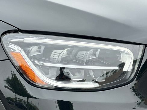 Used 2022 Mercedes-Benz GLC 300 4MATIC image 10