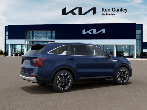 New 2026 Kia Sorento EX w/ EX Premium Package FWD image 6