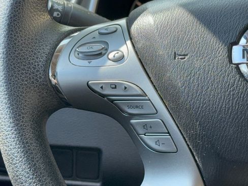 Used 2017 Nissan Murano S w/ Navigation Package FWD image 18