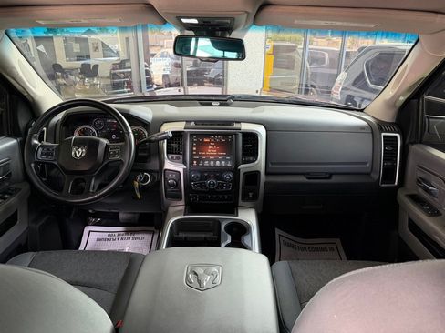 Used 2017 RAM 2500 SLT w/ Luxury Group AWD/4WD image 16