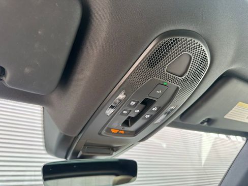 Certified 2025 Porsche Cayenne E-Hybrid AWD/4WD image 36