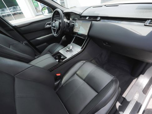 Used 2026 Land Rover Range Rover Velar S AWD/4WD image 40