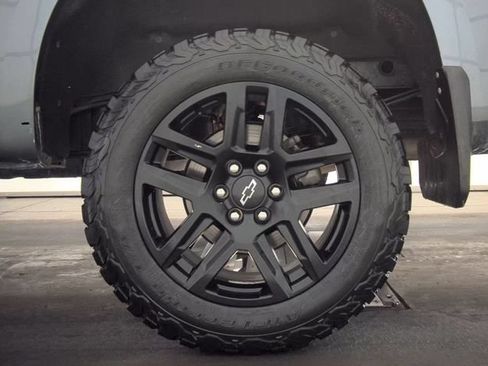 Used 2022 Chevrolet Silverado 1500 LT Trail Boss w/ LT Trail Boss Premium Package AWD/4WD image 10