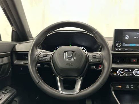 Used 2025 Honda CR-V Sport image 15