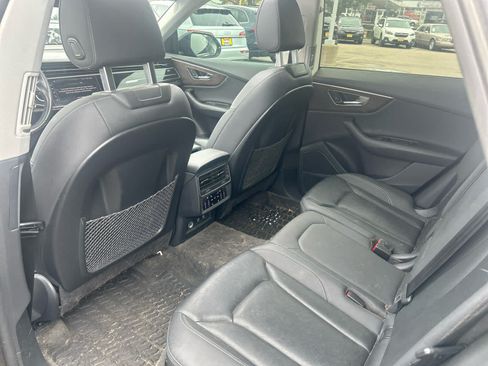 Used 2019 Audi Q8 Premium Plus w/ Premium Plus AWD/4WD image 7