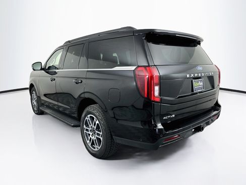 Used 2025 Ford Expedition Active AWD/4WD image 5