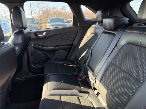 Used 2025 Ford Escape ST-Line image 10