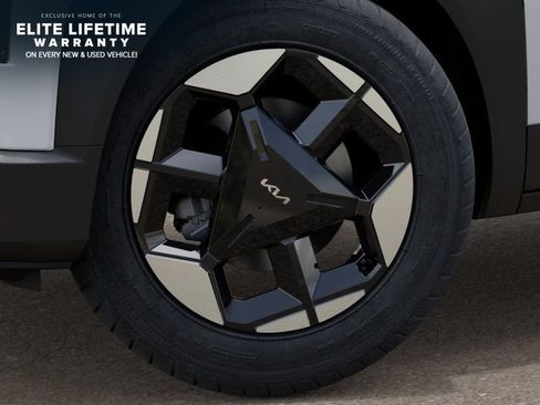 New 2027 Kia Seltos S FWD image 10