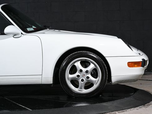 Used 1996 Porsche 911 Carrera image 29