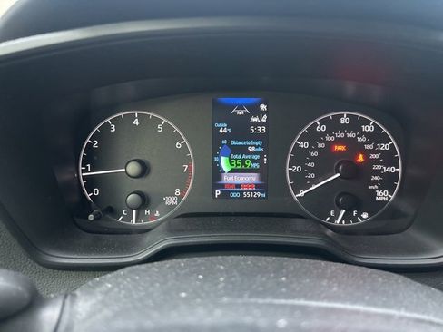 Used 2023 Toyota Corolla LE image 3