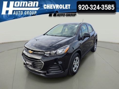 Used 2018 Chevrolet Trax LS image 1