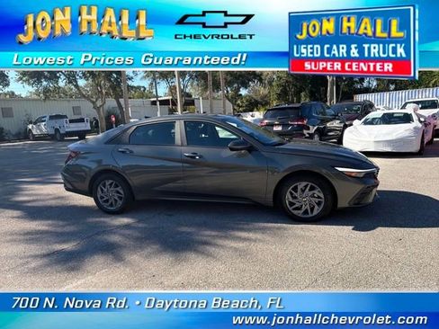 Used 2024 Hyundai Elantra SEL image 14