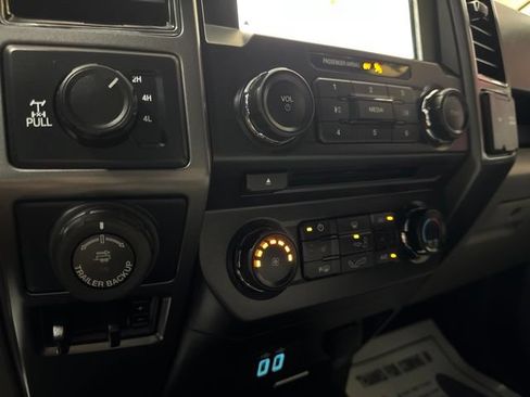 Used 2018 Ford F150 XLT w/ Equipment Group 302A Luxury AWD/4WD image 13