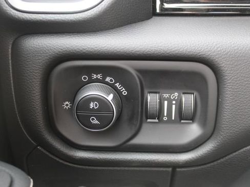 New 2026 RAM 1500 Laramie AWD/4WD image 19