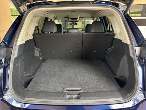 Used 2026 Nissan Rogue SL FWD image 33