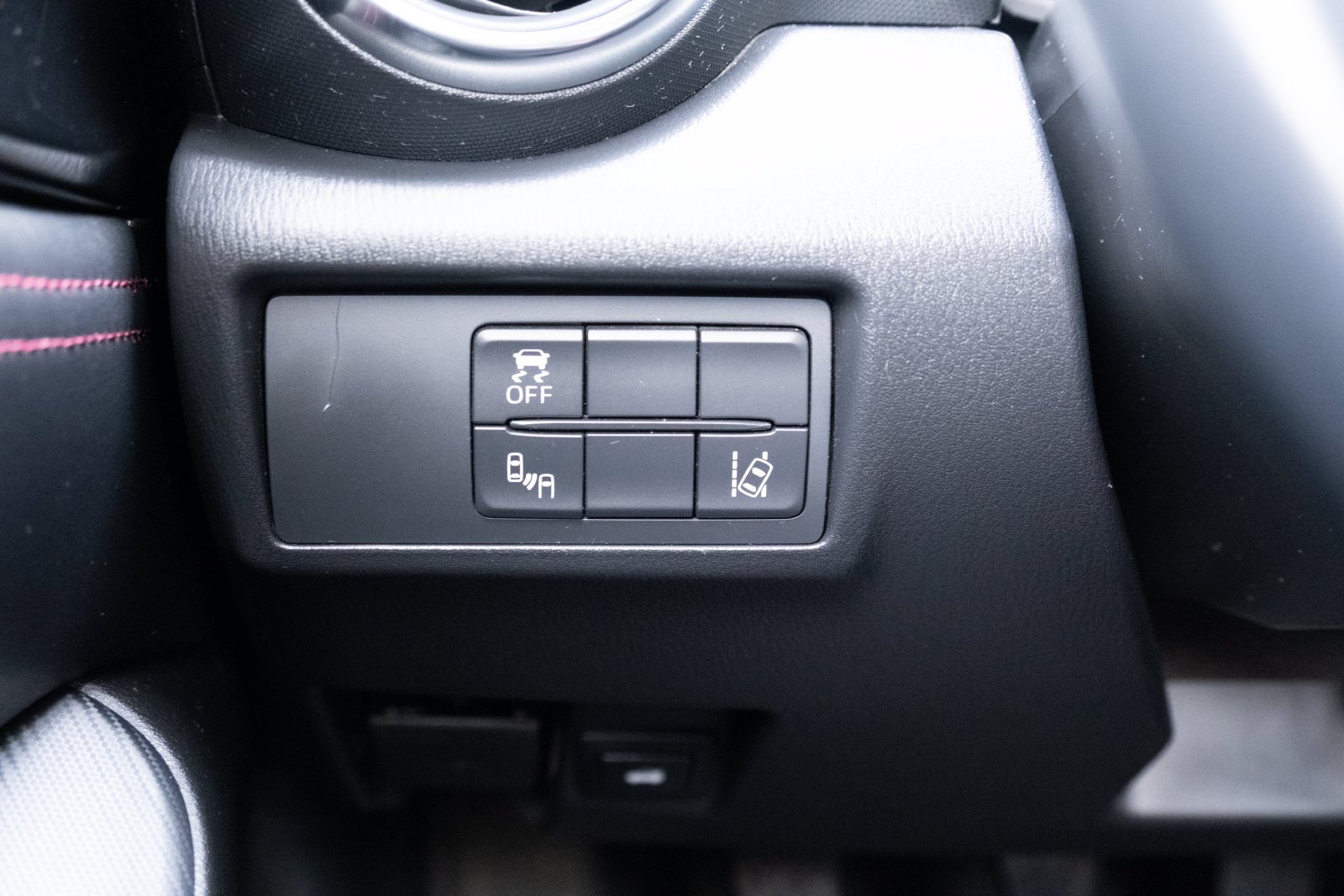 Used 2018 MAZDA MX-5 Miata RF Grand Touring RWD image 9
