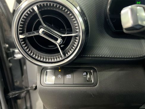 Certified 2025 Chevrolet Equinox LT image 18