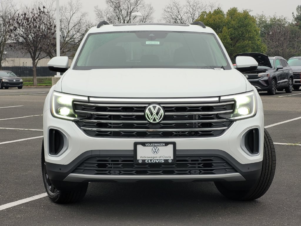 New 2026 Volkswagen Atlas SE FWD image 2