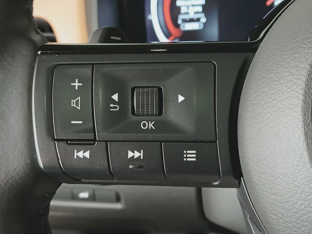 Used 2021 Nissan Rogue Platinum AWD/4WD image 27