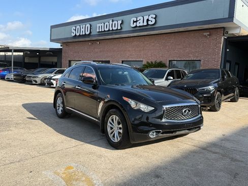 Used 2017 INFINITI QX70 2WD w/ Premium Package image 4
