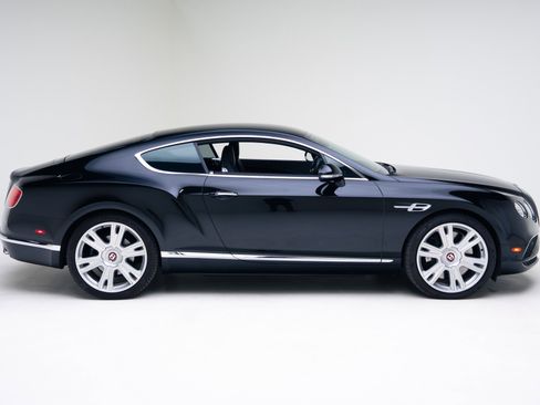 Used 2017 Bentley Continental GT image 20