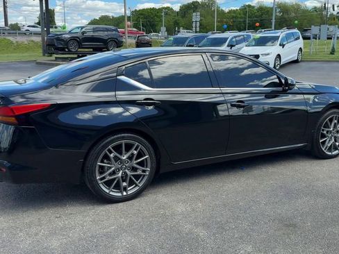 Used 2024 Nissan Altima 2.0 SR FWD image 7