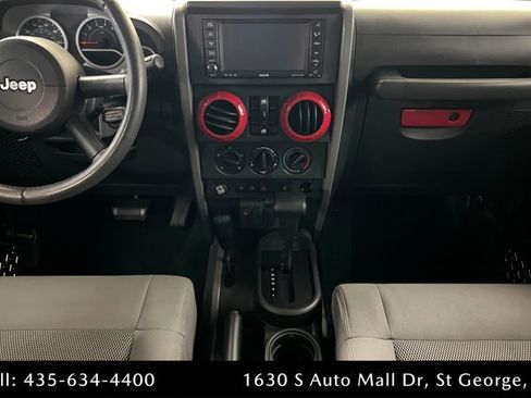 Used 2008 Jeep Wrangler Unlimited Rubicon w/ Dual Top Group AWD/4WD image 13