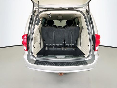 Used 2015 Dodge Grand Caravan SXT image 22
