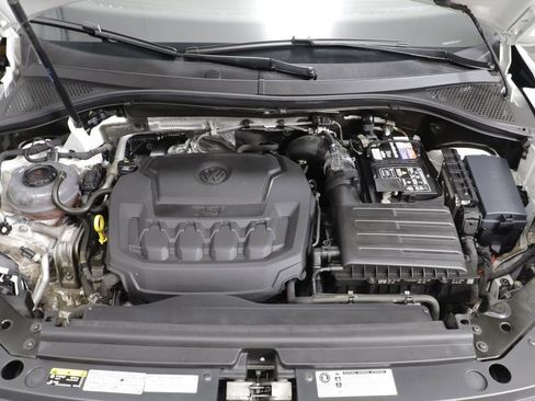 Used 2019 Volkswagen Tiguan SE AWD/4WD image 23