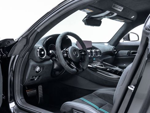 Used 2021 Mercedes-Benz AMG GT Black Series image 2