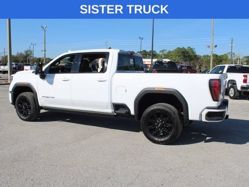 Used 2025 GMC Sierra 2500 AT4 w/ AT4 Premium Plus Package AWD/4WD image 7