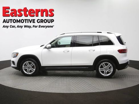 Used 2021 Mercedes-Benz GLB 250 4MATIC w/ Premium Package image 63