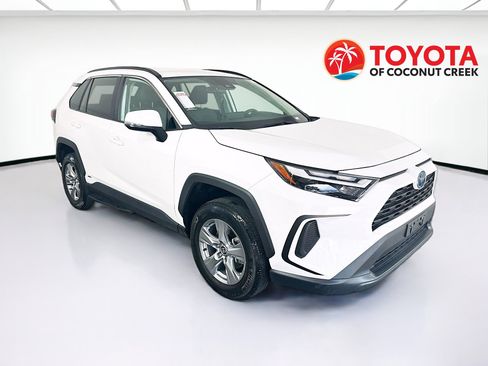 Used 2024 Toyota RAV4 XLE AWD/4WD image 1