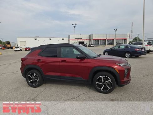 Used 2022 Chevrolet TrailBlazer RS AWD/4WD image 2