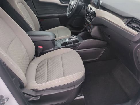 Certified 2022 Ford Escape SE image 21