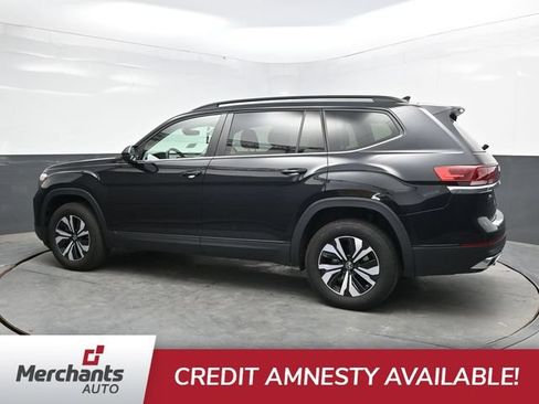 Used 2025 Volkswagen Atlas SE AWD/4WD image 4